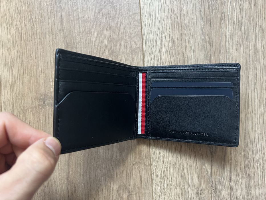 Мъжки портфейли Tommy Hilfiger