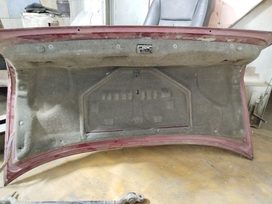 Крышка багажника БМВ е34