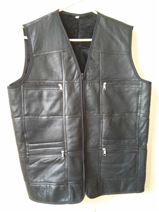 Черно кожено елече