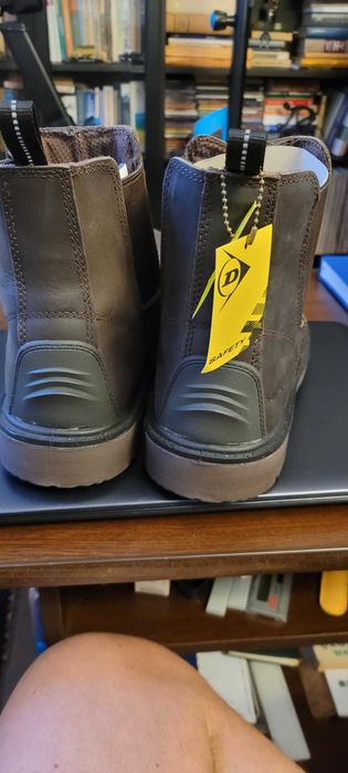 Cizme piele groasa de iarna, barbatesti , marca Dunlop