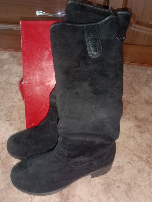 Зимние сапоги женские