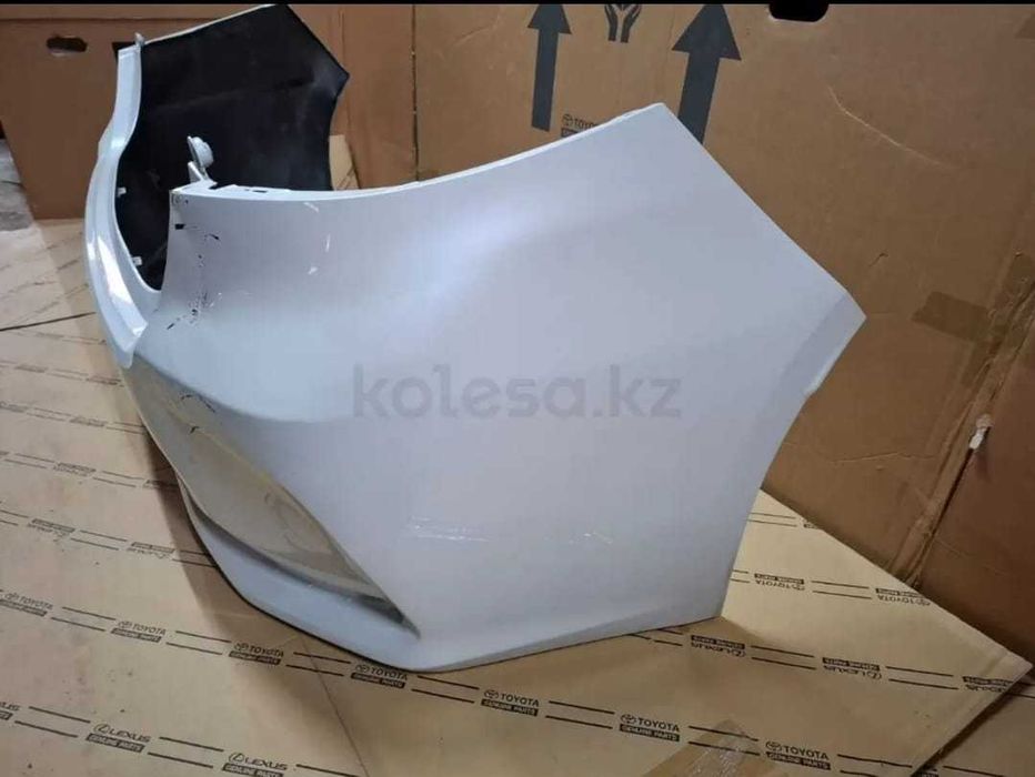 Бампер задний б у в оригинале на Toyota Corolla E210