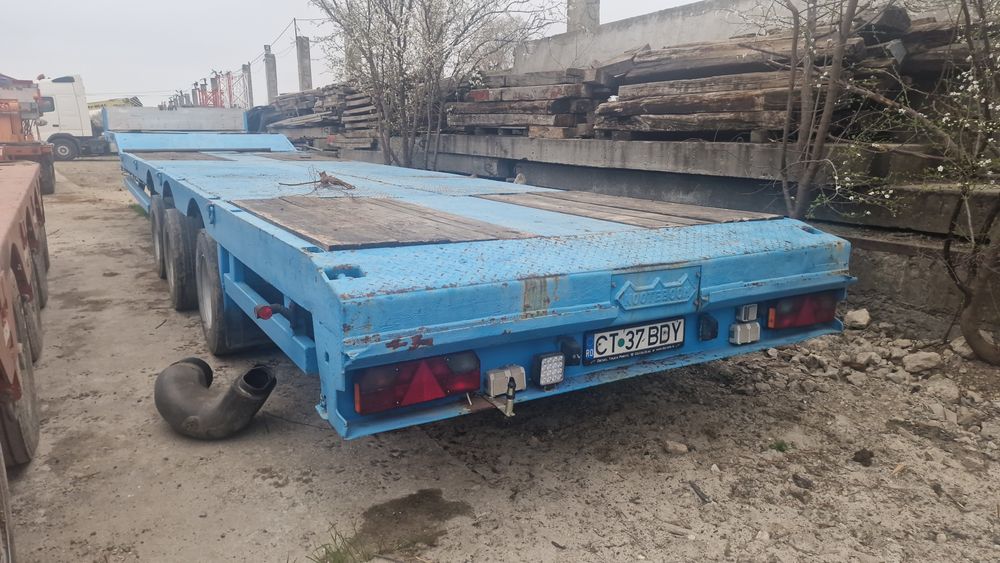 Trailer 3 axe viratoare