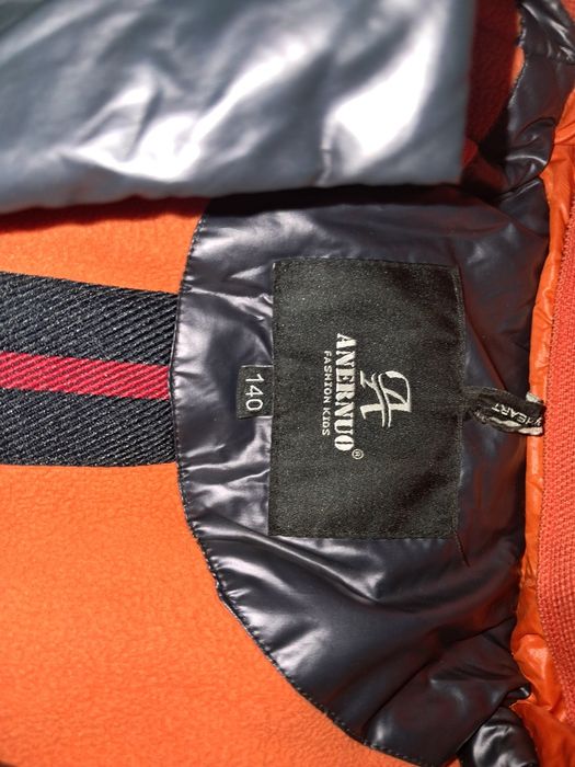 Продам куртки зимние.