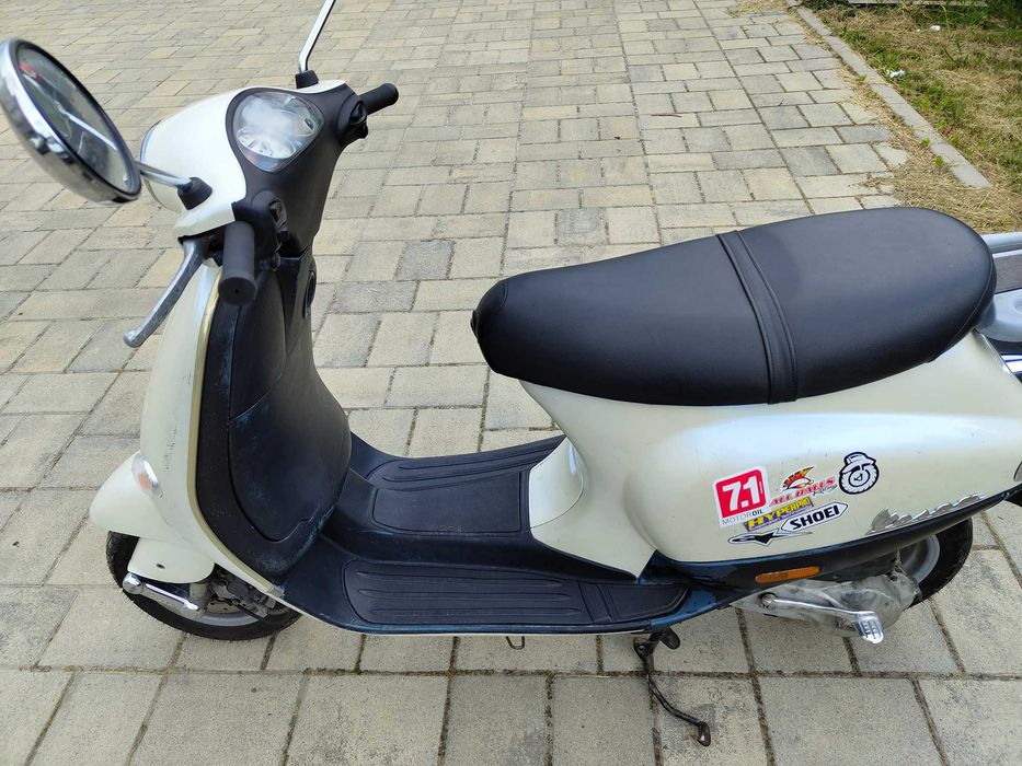 Scutere Piaggio Vespa clasic ET2, 49cc, 2002/3, fara CIV, inmatriculat