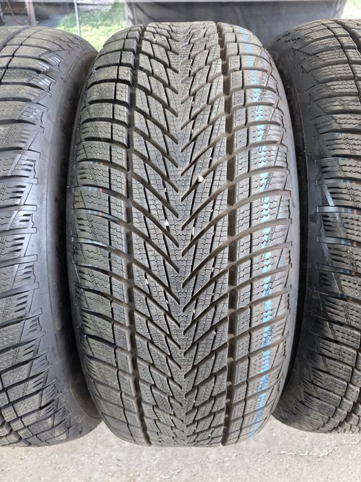 225/55/17 Goodyear 4бр
