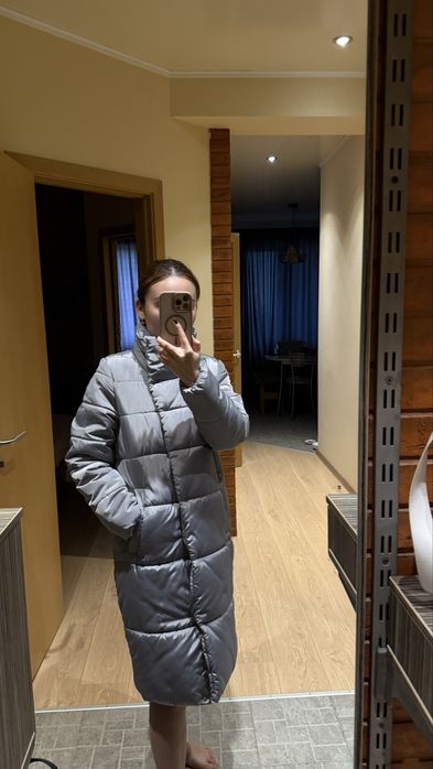 Пуховик зимний. Торг.Еще много одежды на страничке. Заходите сиотреть.