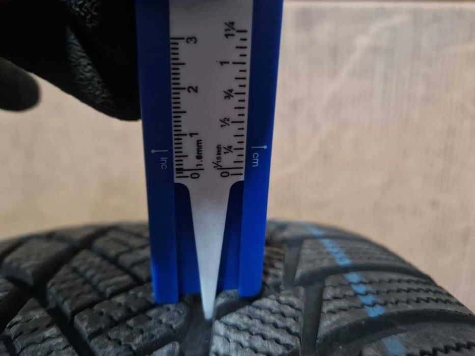 2 Bridgestone R19 235/50
зимни гуми
DOT4223