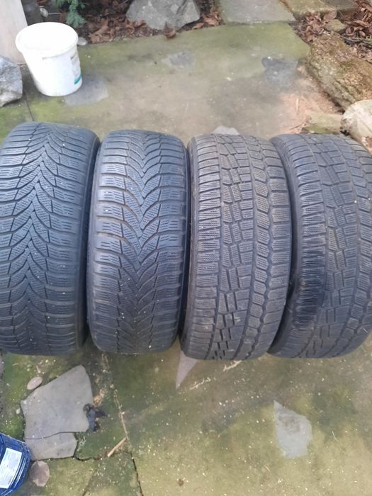 Vand roți autoturism.