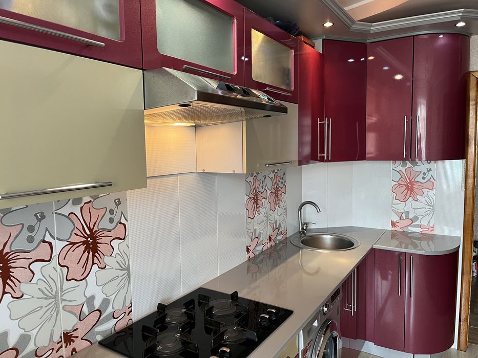 Кухонный гарнитур угловой