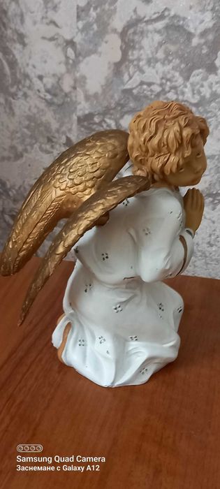 Ангелче-полирезин