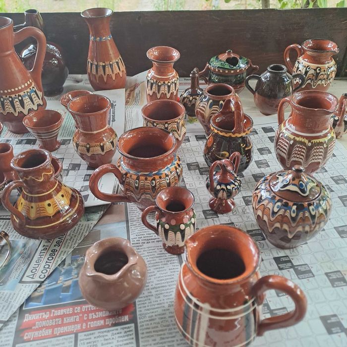 Вази от порцелан,метал,дърво и керамика.Битови керамични фигури