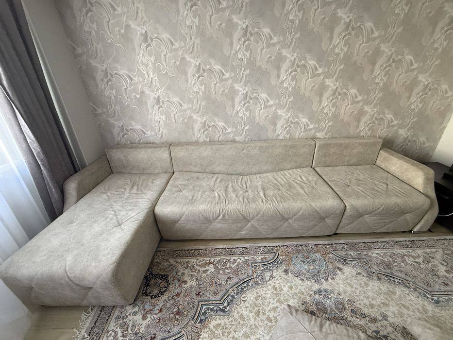 Продам диван для гостиной