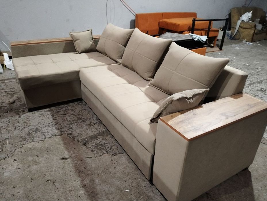 Распродажа!!! Угловой диван Сундук+ пуфик!!!