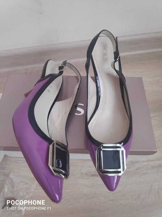 Лаковая женская обувь