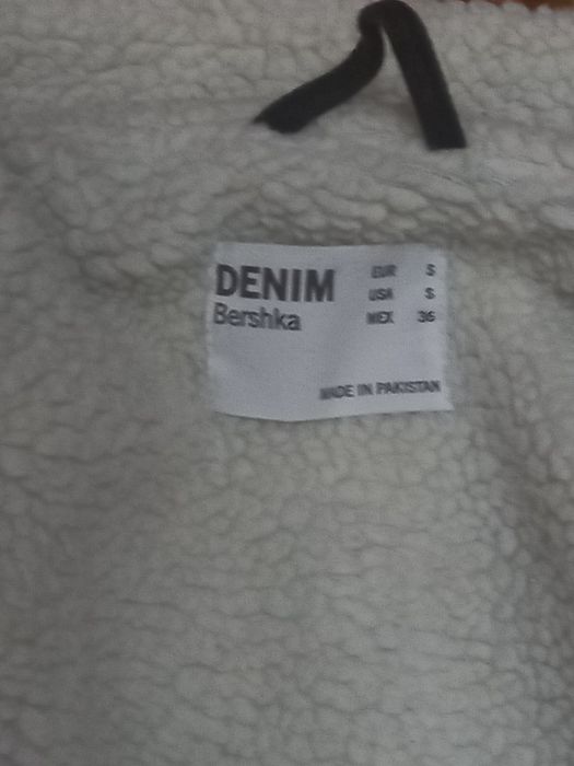 Geacă de iarna Denim, Bershka mărimea S, Unisex