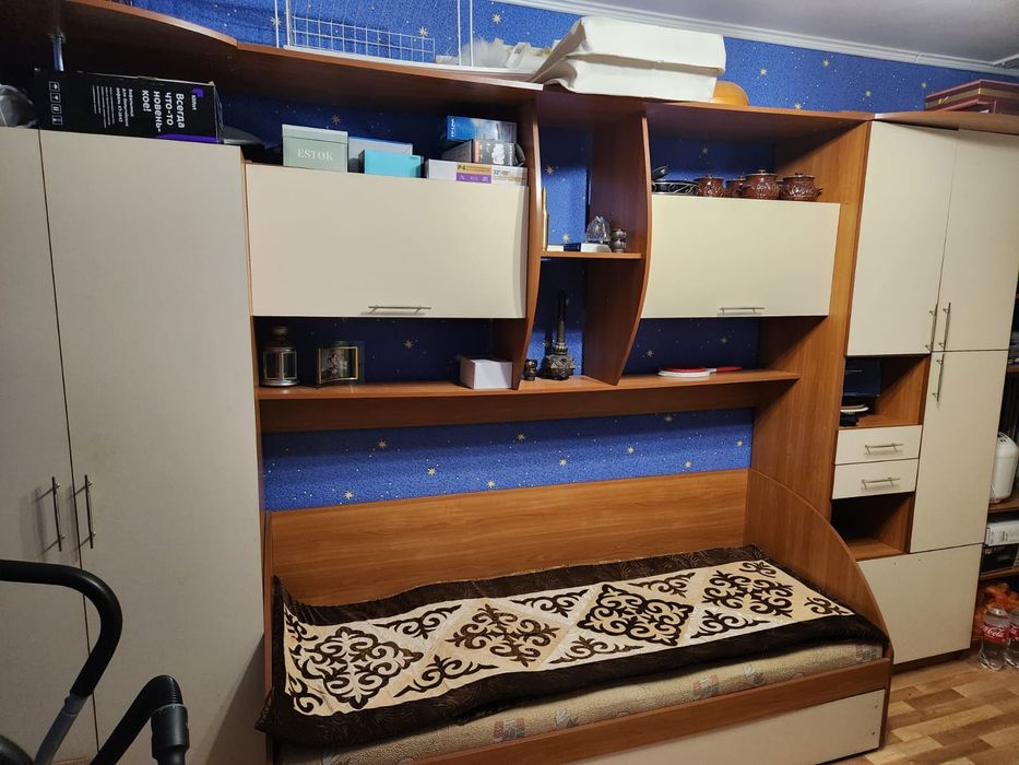 Продам детскую стенку