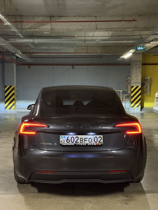 Тесла модел 3 2024