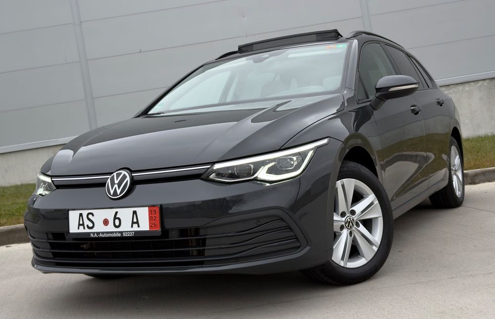 Volkswagen Golf 8/ 2023/ 2.0 TDI/150 CP/ Panoramic/IQLight/Camera/HeadUp/Webasto/Kless