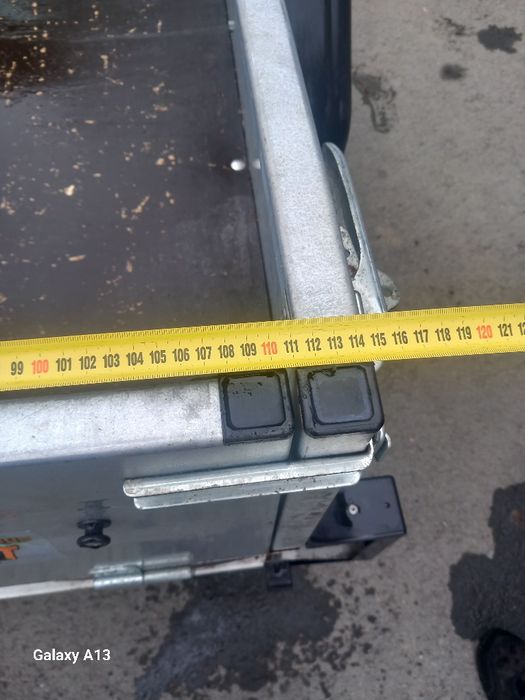 Продавам.ремарке за кола