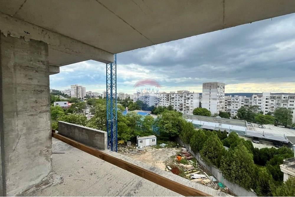 Продава се Двустаен апартамент в Варна, Възраждане 1 - 63 кв.м за 1353 €/кв.м - Снимка #6