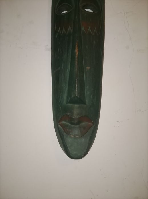 Totem / Panou Vertical din Lemn Sculptat Manual – Format Mare (150x18 cm)