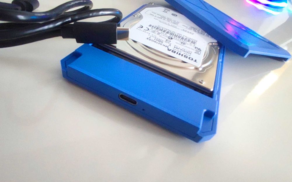 преносим HDD 320gb на 0h работа и 100% здраве