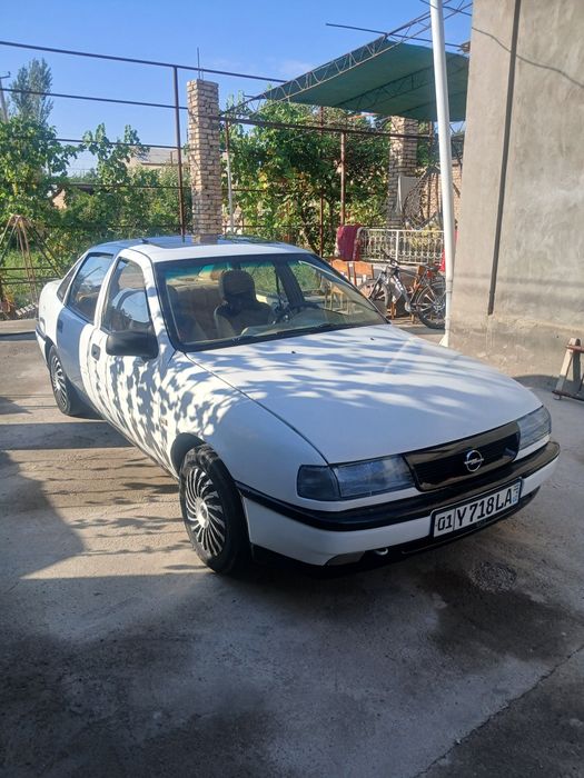 Opel vektra sotiladi