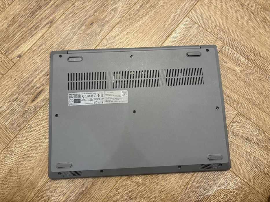 Ноутбук LENOVO 81W0