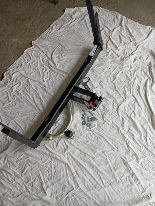 Теглич за Ауди А6 от 2011 до 2018