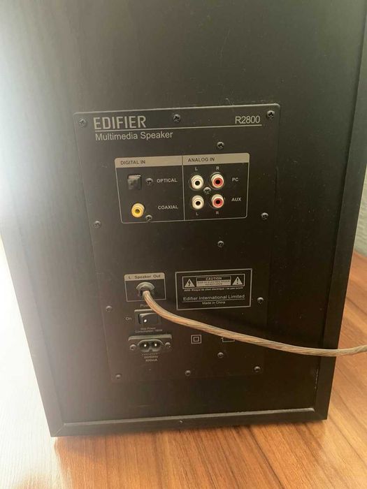 Колонки Edifier R2800