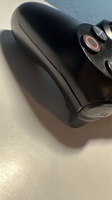 PS4 Slim + 8 Jocuri Top (GTA V, Spider-Man, FIFA 22) + Manetă (Uzat)