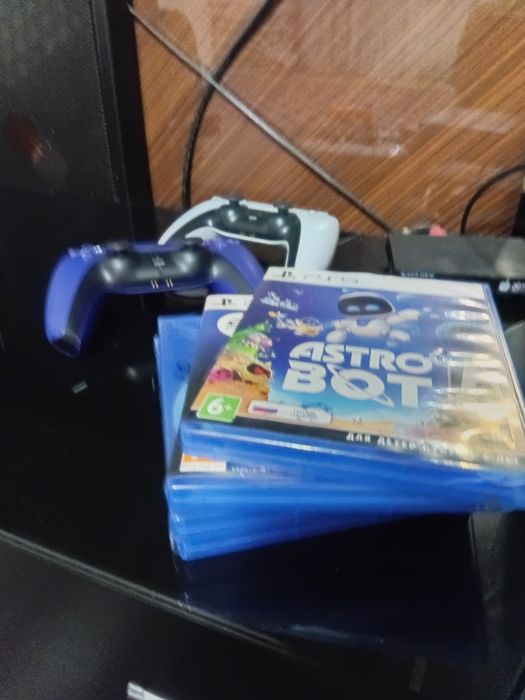 Playstation 5 продается вместе с 4 дисками