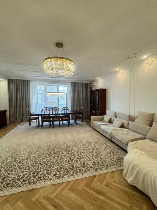 Продажа 4-комнатной квартиры