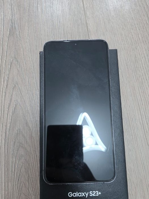 Продам s23 plus S23+