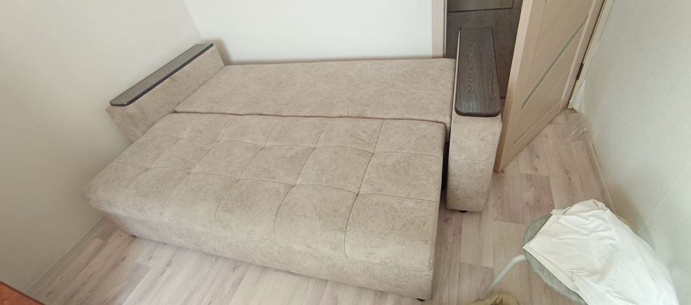 Продам диван в хорошем состоянии