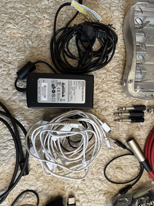 Кабели и Зарядни - аудио USB HDMI LAN SATA AC приходници - удължители