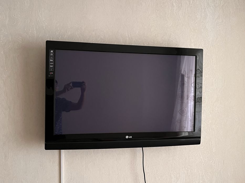 Телевизор 42 дюйм full hd