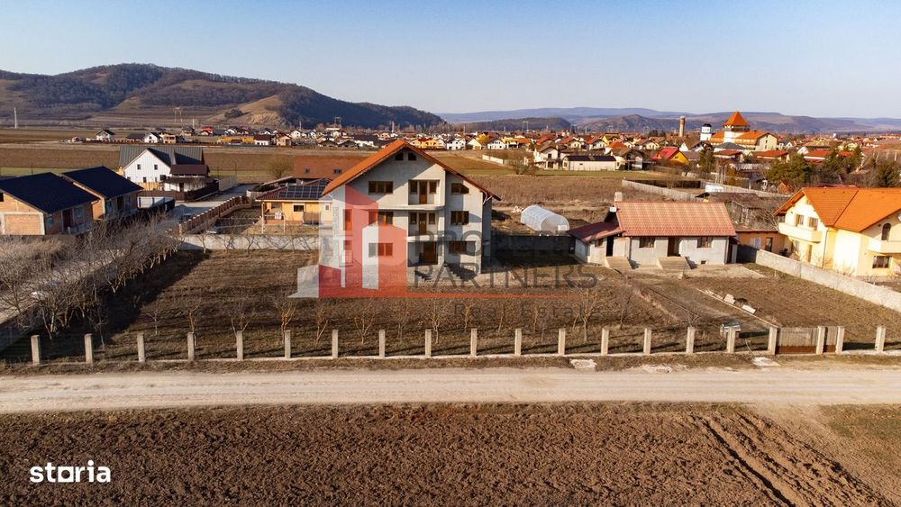 Casa cu teren 1500 mp in Harman