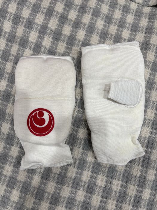 Продам нарукавники для каратэ