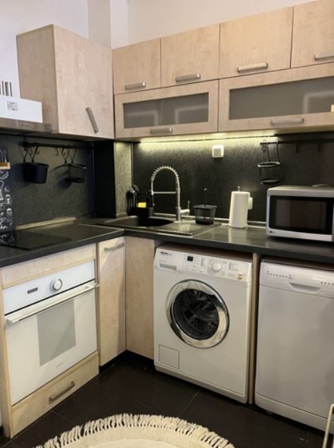 Дава се под наем Двустаен апартамент в София, Витоша - 54 кв.м за 597.21 € - Снимка #3