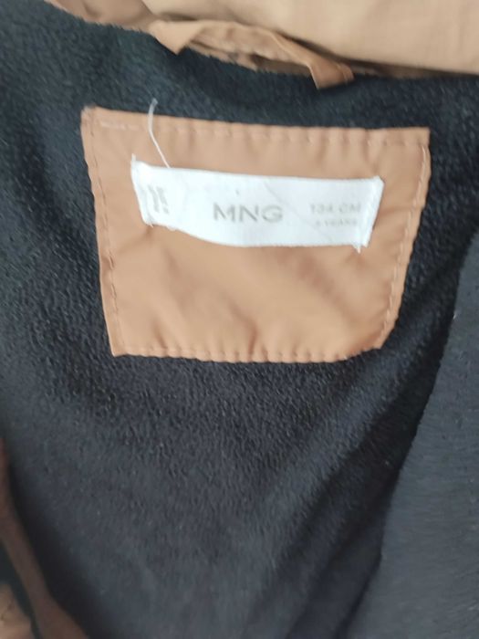 Детско яке на mango за 20лв