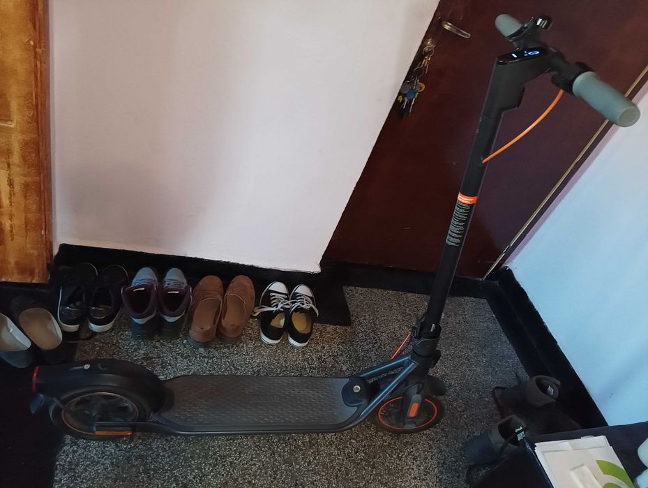 Електрически скутер Segway kick scooter F40E