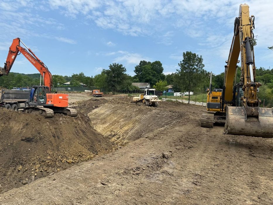 Excavator buldoexcavator miniexcavator buldozer compactor volă