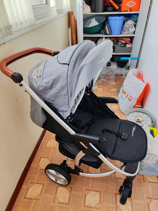 Продам коляску детскую Eazy go