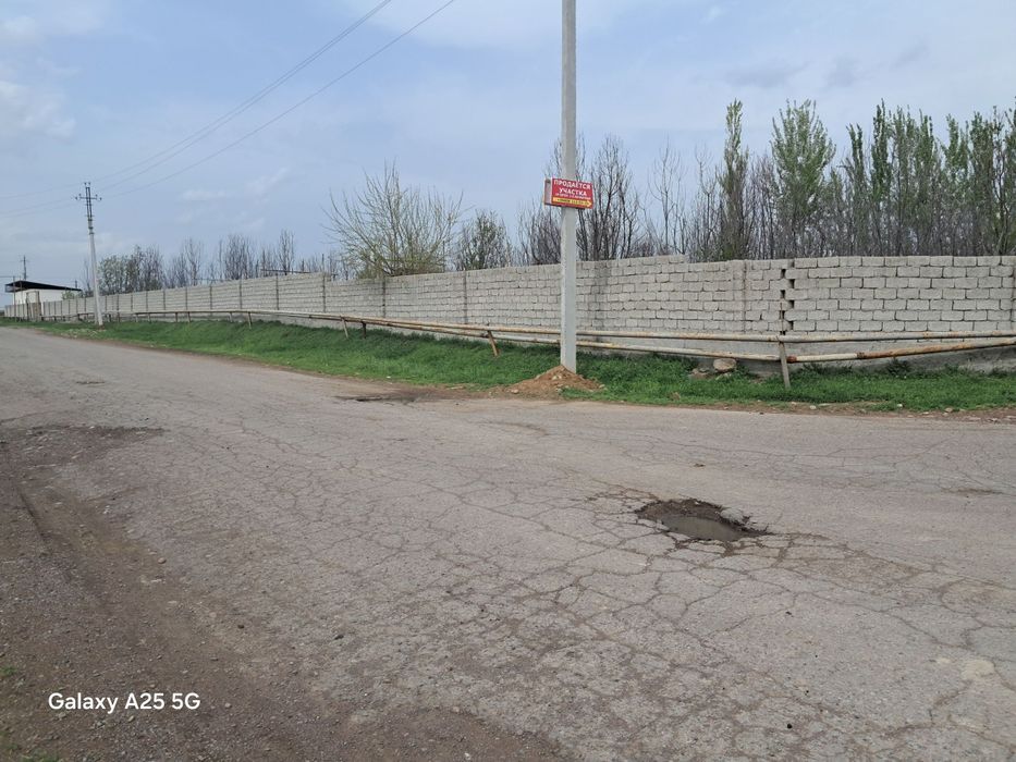 Yer uchaska Sotiladi 18-sotix, yangi Toshkent cheagarasiga 4 km!