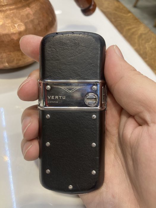 Vertu оригинальная