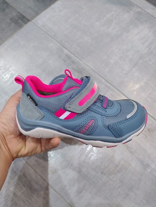 Обувки и маратонки Superfit с Gore-tex 25 и 26 номер