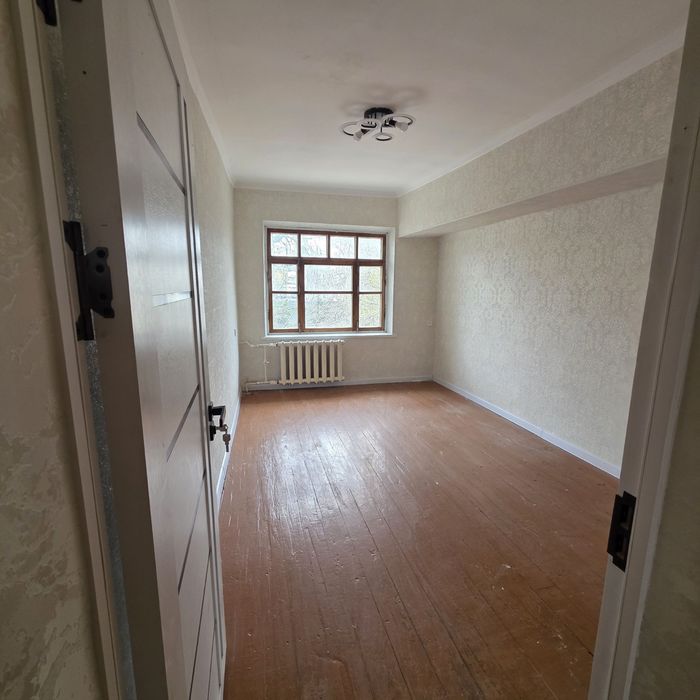 Продается 2х комнатная квартира кирпич Шота Руставели Яккасарай