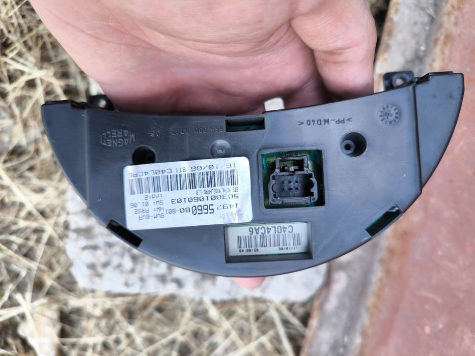 Табло,километраж,дисплей Ситроен с8,Пежо,Ланчия,фиат